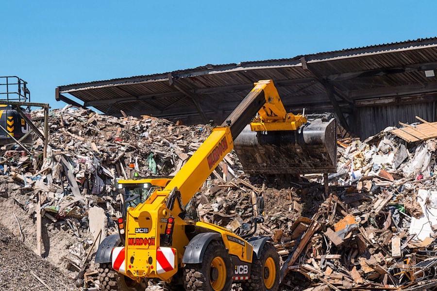 JCB 歐五 560-80伸縮臂叉裝(zhuang)車(che)熱銷廢物(wù)處理(li)行業