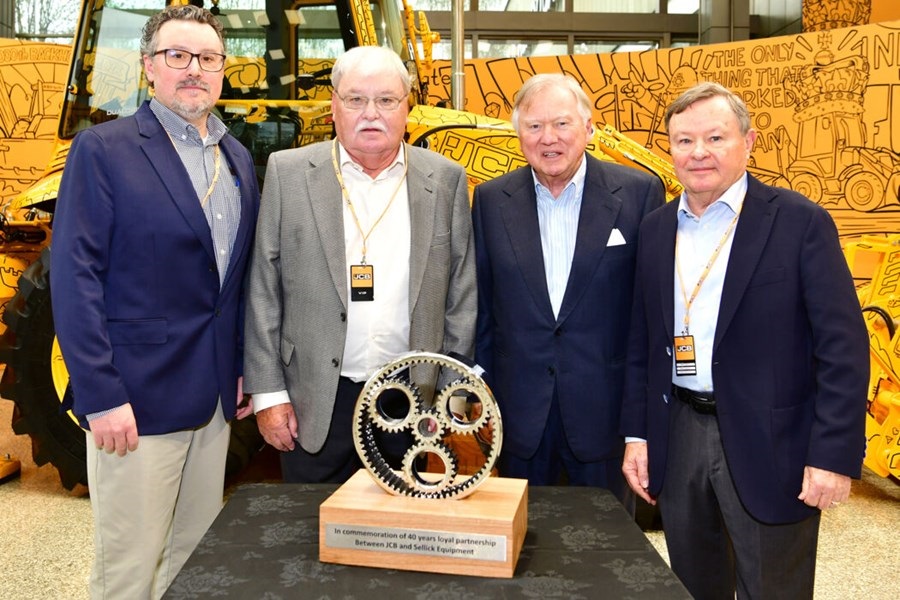 榮耀時刻！JCB傳(chuan)動(dòng)係(xi)統公(gōng)司喜迎成(cheng)立40周年(nian)！